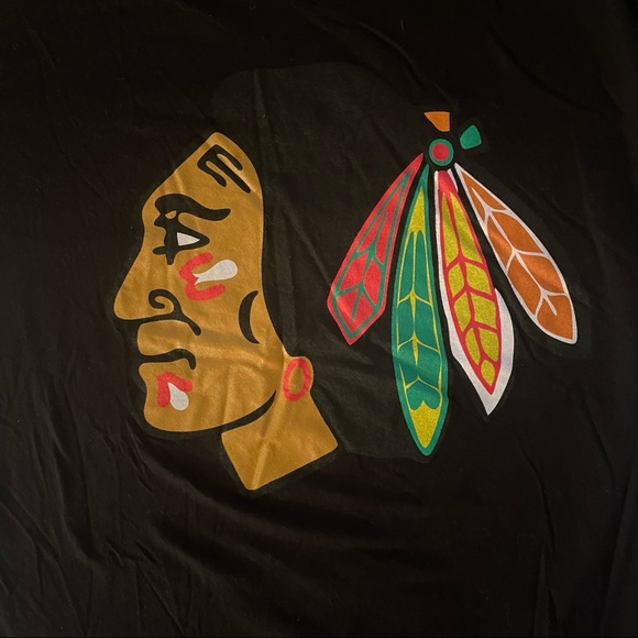 Chicago Blackhawks Black Scale  T-Shirt - Picture 3 of 7